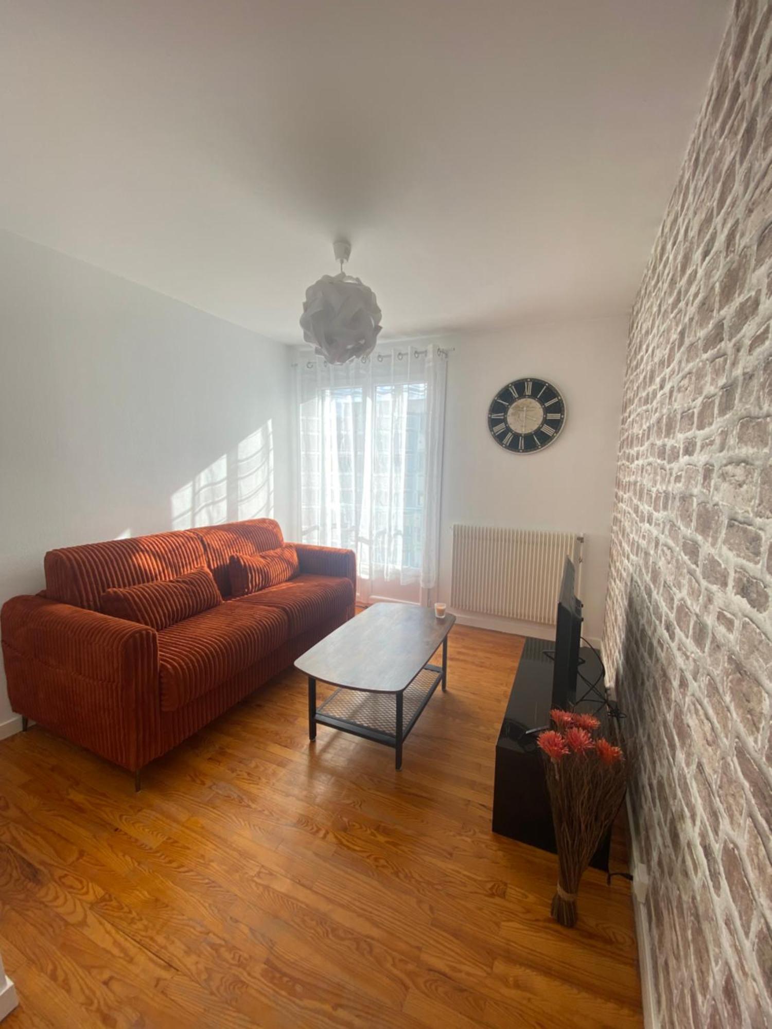Appartement Spacieux Et Chaleureux - 4Pers - Refait A Neuf - Parking Privatif - Proches Axes, Commerces Et Services - Check In 24-24 Lempdes Exterior foto